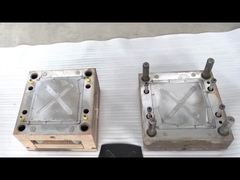 Polissage de moules d'injection en plastique outils pour la fabrication de pièces automobiles de jouets de baignoire en plastique