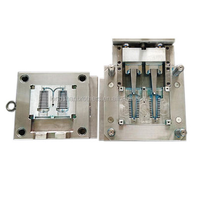 Moule d'injection plastique CNC haut de gamme avec polissage personnalisé, 250 000 à 300 000 tirs pour pièces de précision