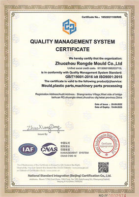 Forme de moulage par injection en aluminium de taille personnalisée pour véhicule avec texture polie gravée et certification ISO9001:2015