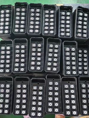 Clavier en caoutchouc de silicone sur mesure pour télécommande 32 ans d'expérience Logo personnalisé disponible