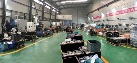 Pièces de coulée sous pression en aluminium de haute précision avec 3 millions de coups de vie du moule et tolérance de 0,01 mm pour le moule du véhicule