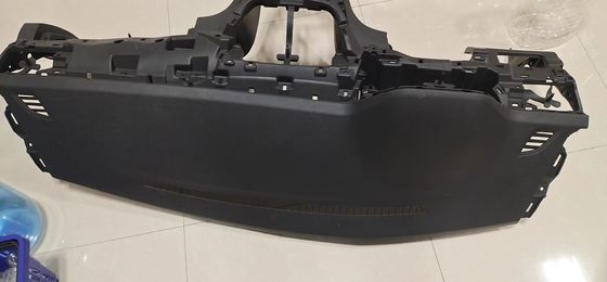 Moule d'injection en plastique automobile polonaise pour pièces intérieures et extérieures