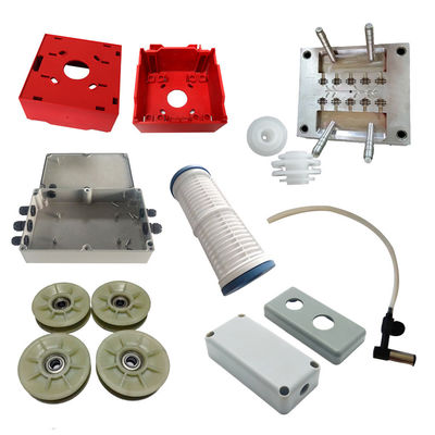 Pièces moulées par injection en plastique polycarbonate personnalisées avec conception de moule gratuite et formes personnalisées pour applications industrielles