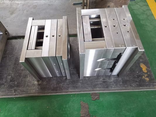 Service de moulage par injection de moules plastiques sur mesure