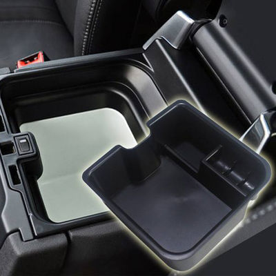 Formage par injection de plastique à couleurs personnalisées pour la fabrication de composants automobiles