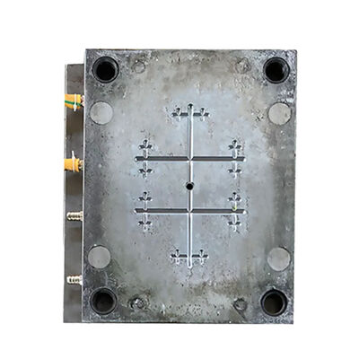 Moulage par injection de tuyaux en plastique de haute précision pour la production de masse de raccords de tuyaux d'approvisionnement en eau et de drainage